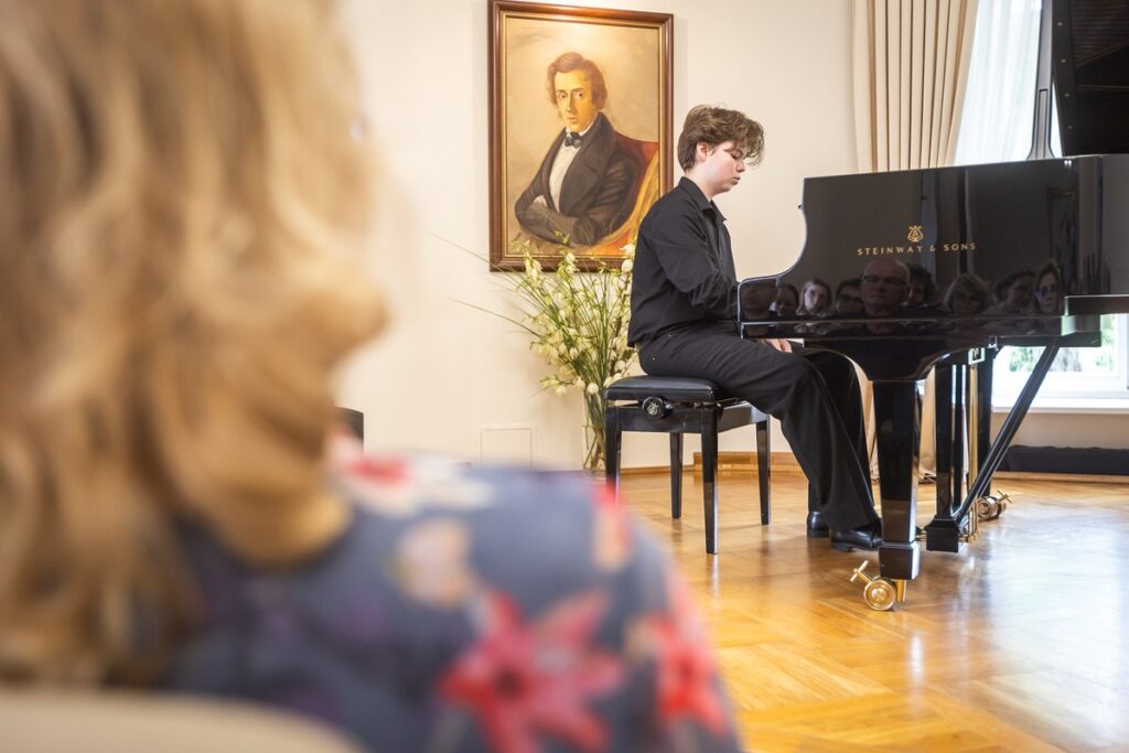 Concert from the series ‘Holidays with Chopin’ at the Chopin Centre in Szafarnia, photo by Szymon Zdziebło, tarantoga.pl for UMWKP