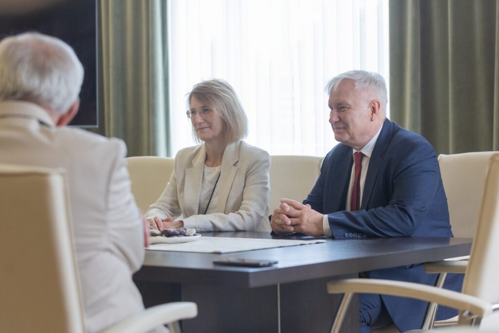 Podpisanie porozumienia na rzecz utworzenia Międzynarodowego Instytutu Polskiej Akademii Nauk, fot. Mikołaj Kuras dla UMWKP