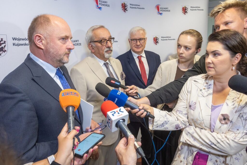 Podpisanie porozumienia na rzecz utworzenia Międzynarodowego Instytutu Polskiej Akademii Nauk, fot. Mikołaj Kuras dla UMWKP