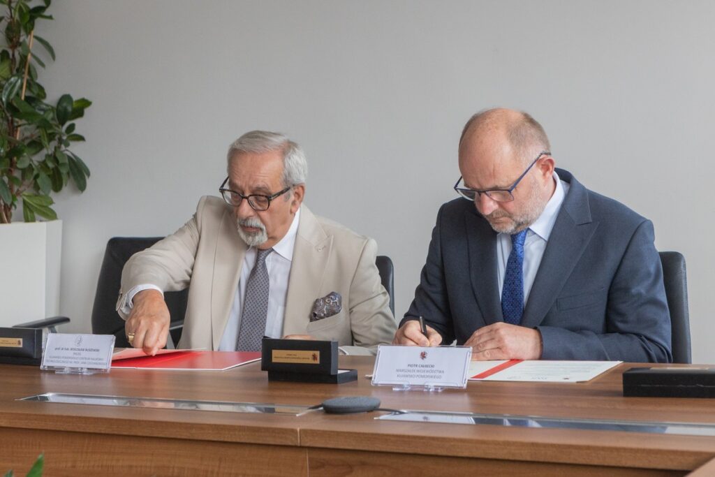 Podpisanie porozumienia na rzecz utworzenia Międzynarodowego Instytutu Polskiej Akademii Nauk, fot. Mikołaj Kuras dla UMWKP