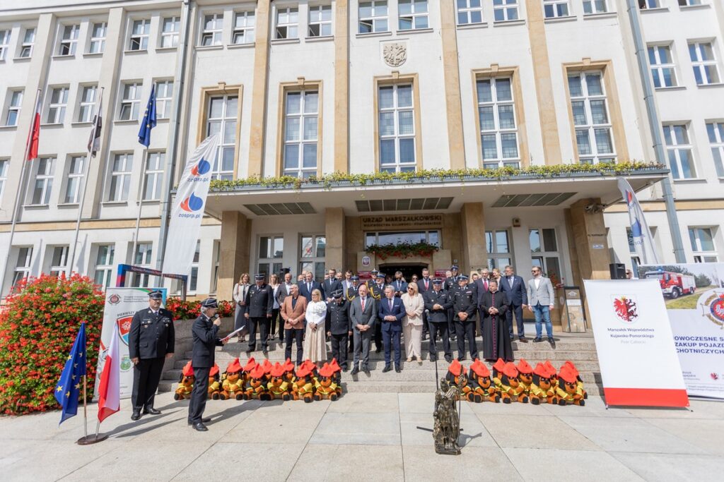 Przekazanie sprzętu jednostkom OSP, fot. Mikołaj Kuras dla UMWKP
