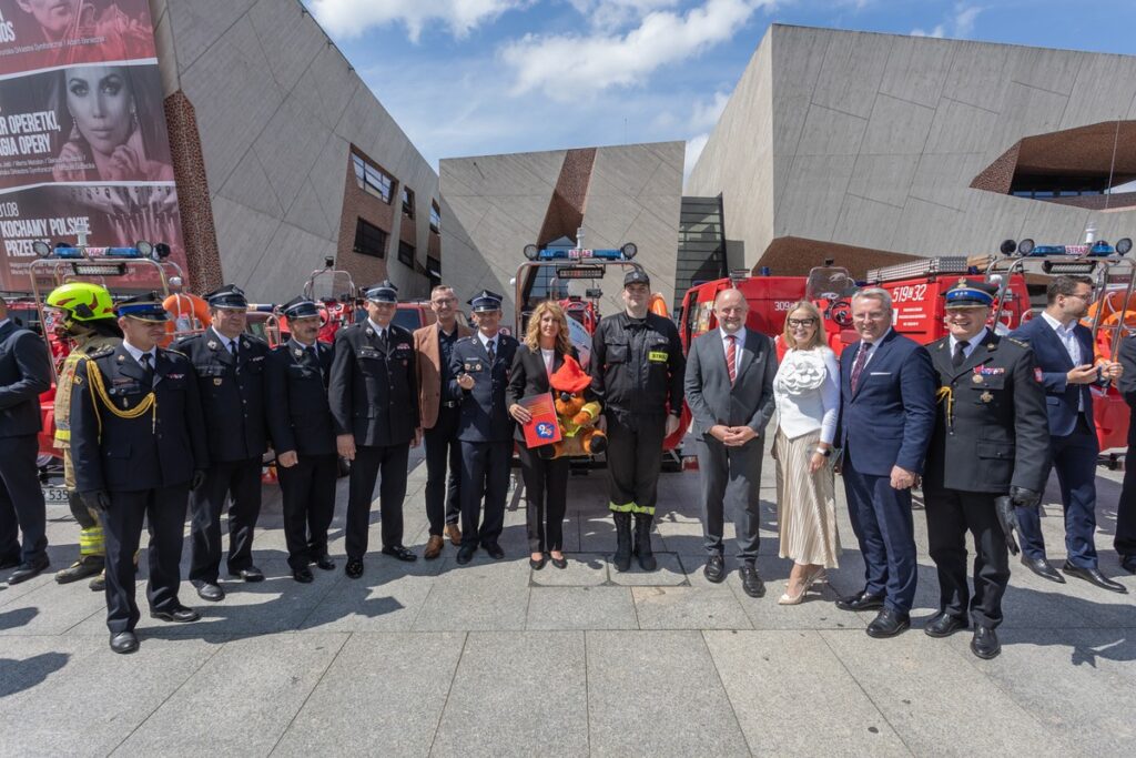Przekazanie sprzętu jednostkom OSP, fot. Mikołaj Kuras dla UMWKP