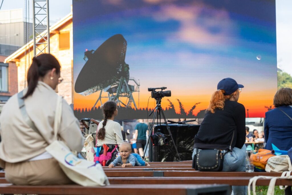 Science Picnic “Return to the Moon”, photo by Mikołaj Kuras for the UMWKP