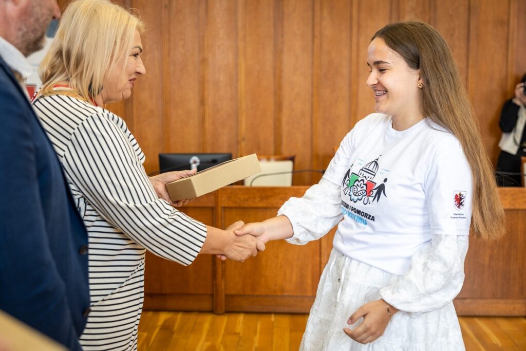 Spotkanie z młodzieżą, która weźmie udział w Jubileuszu Młodych w Rzymie, fot. Szymon Zdziebło/tarantoga.pl dla UMWKP