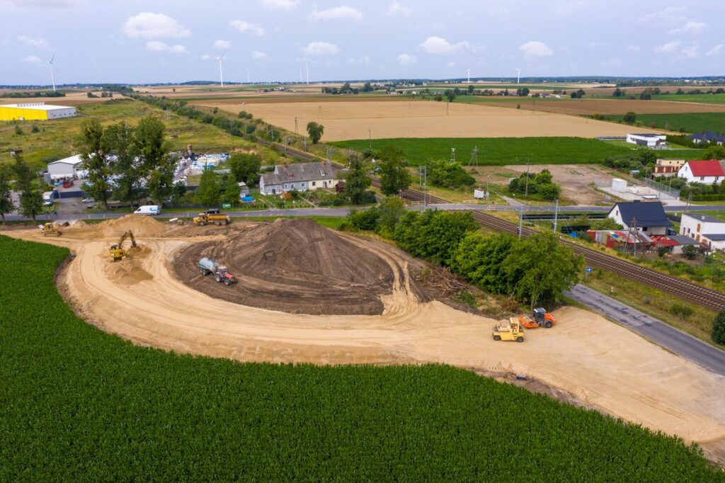 Construction of a Roundabout in Broniewice, photo by Mikołaj Kuras for UMWKP
