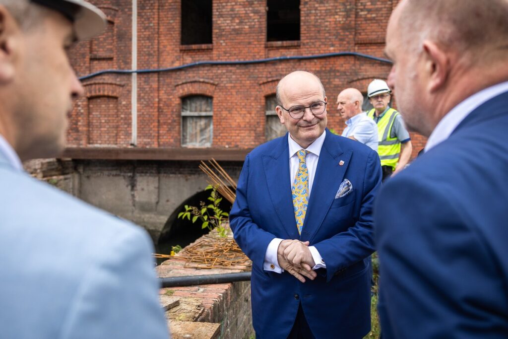 Wizyta na budowie Młyna Energii w Grudziądzu, fot. Szymon Zdziebło/tarantoga dla UMWKP