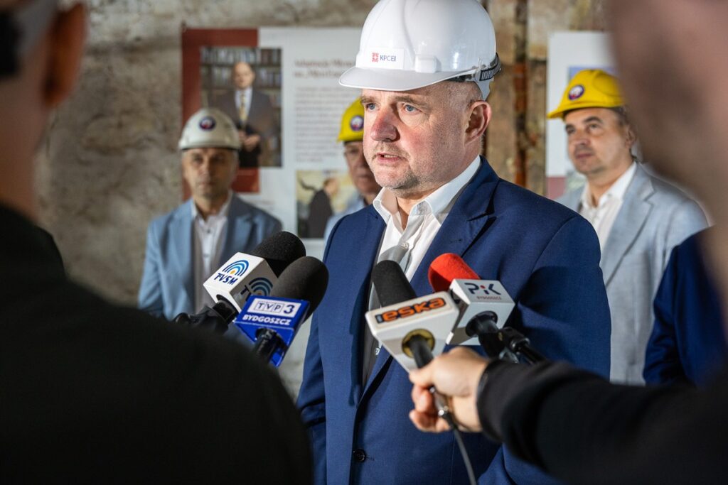 Wizyta na budowie Młyna Energii w Grudziądzu, fot. Szymon Zdziebło/tarantoga dla UMWKP