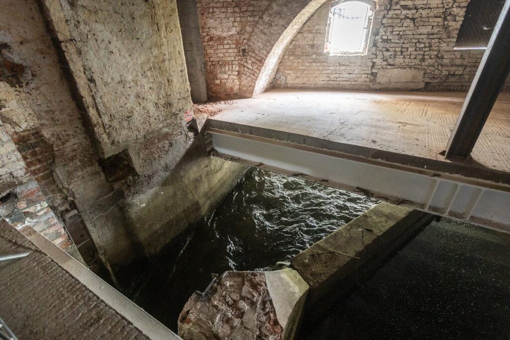 Wizyta na budowie Młyna Energii w Grudziądzu, fot. Szymon Zdziebło/tarantoga dla UMWKP