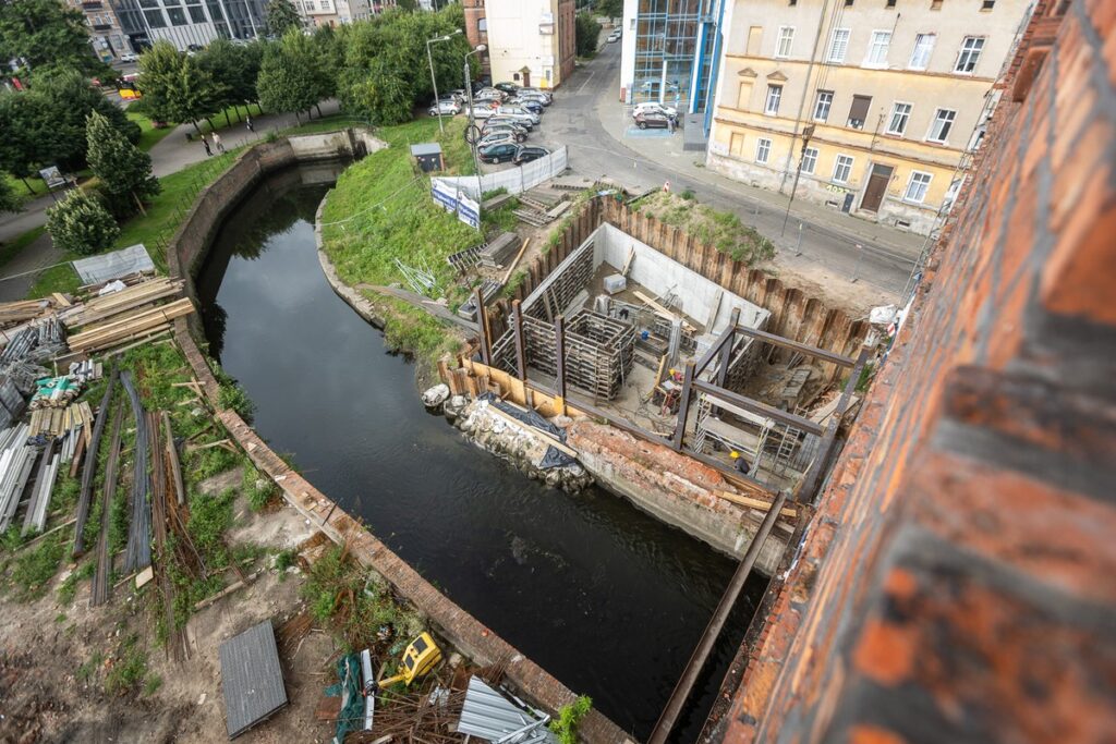 Wizyta na budowie Młyna Energii w Grudziądzu, fot. Szymon Zdziebło/tarantoga dla UMWKP