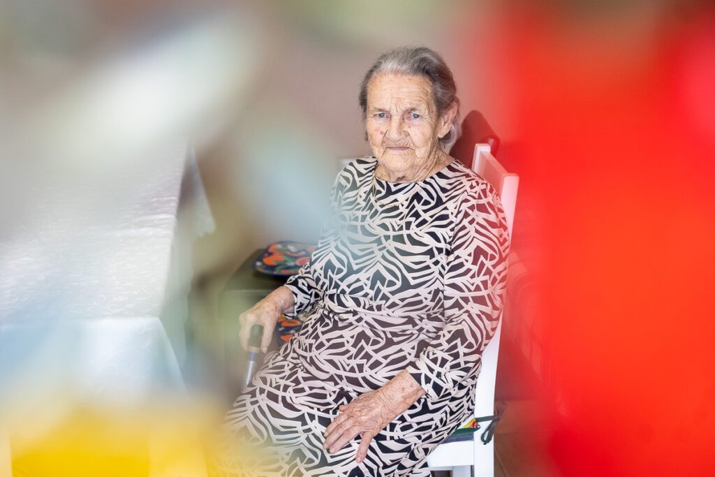 Wręczenie medalu Unitas Durat pani Stanisławie Gorczyckiej, fot. Szymon Zdziebło/tarantoga.pl dla UMWKP