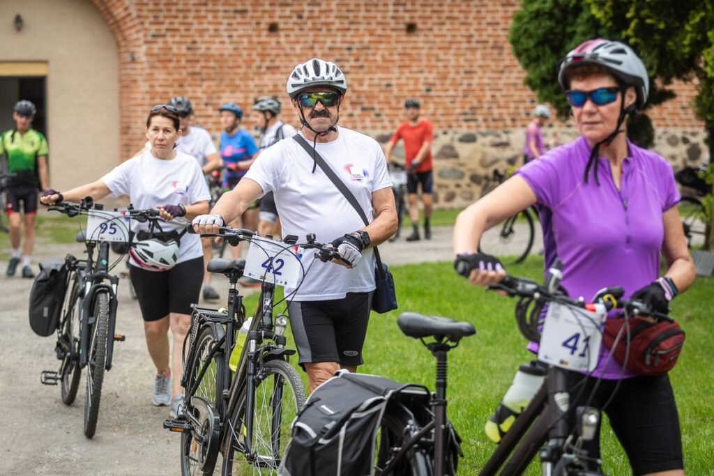 Jakubowa Sztafeta Rowerowa – dzień II, fot. Szymon Zdziebło, tarantoga.pl dla UMWKP