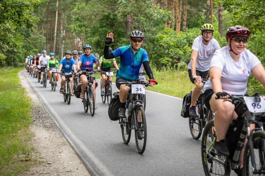 Jakubowa Sztafeta Rowerowa – dzień II, fot. Szymon Zdziebło, tarantoga.pl dla UMWKP