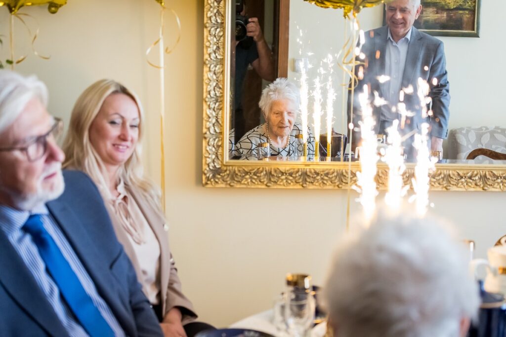 Presentation of the Unitas Durat Medal to Ms. Wiesława Łucja Sochacka, photo by Tomasz Czachorowski / eventphoto.com.pl for the UMWKP