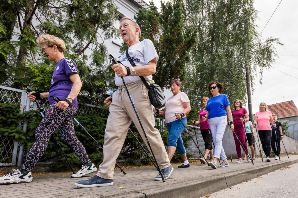 Zajęcia w klubie Srebrna Energia Życia w Szubinie w powiecie nakielskim, fot. Tomasz Czachorowski/eventphoto dla UMWKP