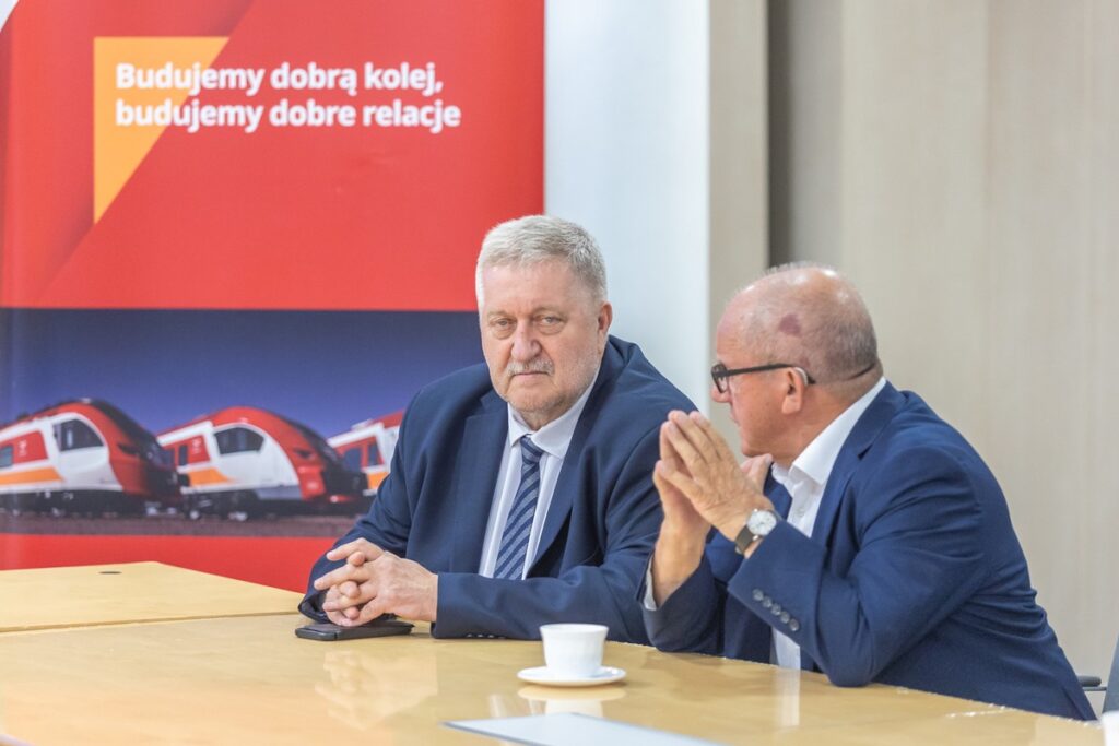 Podpisanie umowy z Polregio, fot. Mikołaj Kuras dla UMWKP