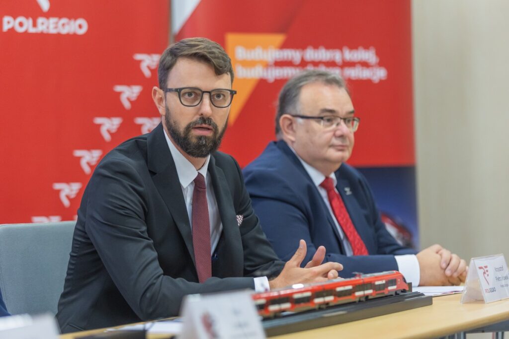 Podpisanie umowy z Polregio, fot. Mikołaj Kuras dla UMWKP