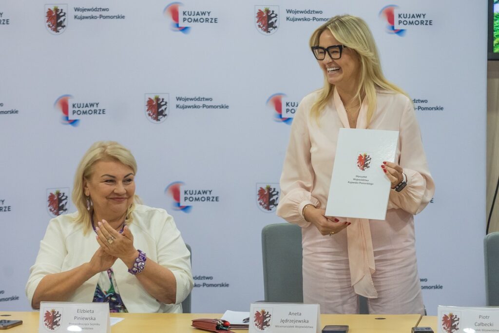 Podpisanie umowy z Polregio, fot. Mikołaj Kuras dla UMWKP