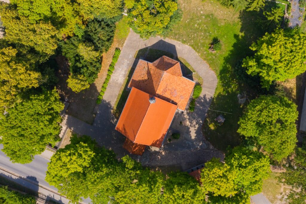 Kościół Narodzenia NMP w Strzelcach, fot. Mikołaj Kuras dla UMWKP