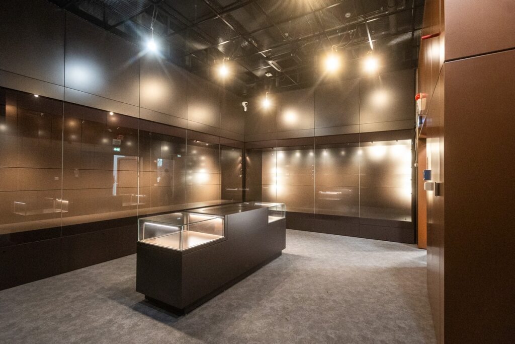 New wing of the main complex of the Copernicus Library, photo by Szymon Zdziebło / tarantoga for the UMWKP