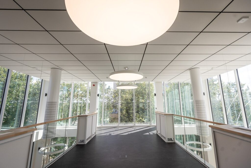 New wing of the main complex of the Copernicus Library, photo by Szymon Zdziebło / tarantoga for the UMWKP