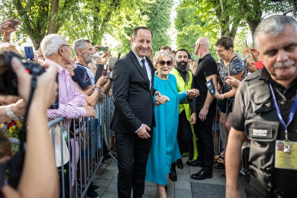 Otwarcie IV. Międzynarodowego Festiwalu „Vistula Sounds” im. Ireny Santor w Ciechocinku, fot. Szymon Zdziebło/tarantoga.pl dla UMWKP Opening of the 4th International Irena Santor Vistula Sounds Festival in Ciechocinek, photo by Szymon Zdziebło/tarantoga.pl for UMWKP