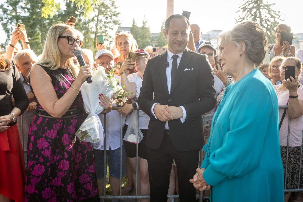 Otwarcie IV. Międzynarodowego Festiwalu „Vistula Sounds” im. Ireny Santor w Ciechocinku, fot. Szymon Zdziebło/tarantoga.pl dla UMWKP Opening of the 4th International Irena Santor Vistula Sounds Festival in Ciechocinek, photo by Szymon Zdziebło/tarantoga.pl for UMWKP