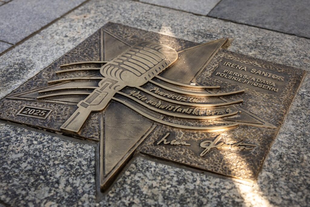 Otwarcie IV. Międzynarodowego Festiwalu „Vistula Sounds” im. Ireny Santor w Ciechocinku, fot. Szymon Zdziebło/tarantoga.pl dla UMWKP Opening of the 4th International Irena Santor Vistula Sounds Festival in Ciechocinek, photo by Szymon Zdziebło/tarantoga.pl for UMWKP