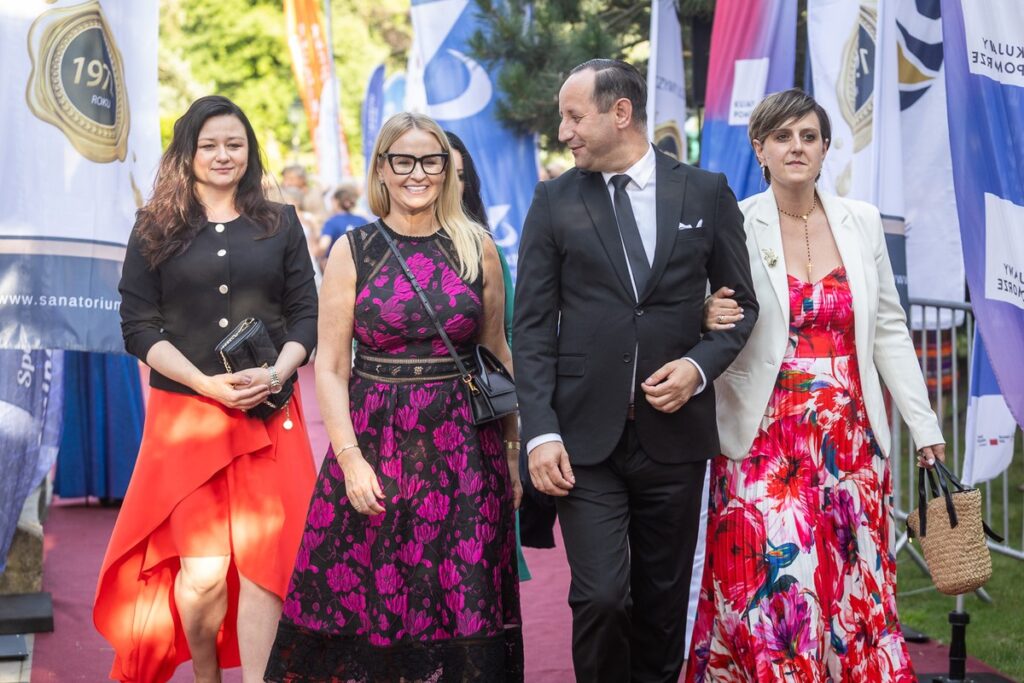 Otwarcie IV. Międzynarodowego Festiwalu „Vistula Sounds” im. Ireny Santor w Ciechocinku, fot. Szymon Zdziebło/tarantoga.pl dla UMWKP Opening of the 4th International Irena Santor Vistula Sounds Festival in Ciechocinek, photo by Szymon Zdziebło/tarantoga.pl for UMWKP