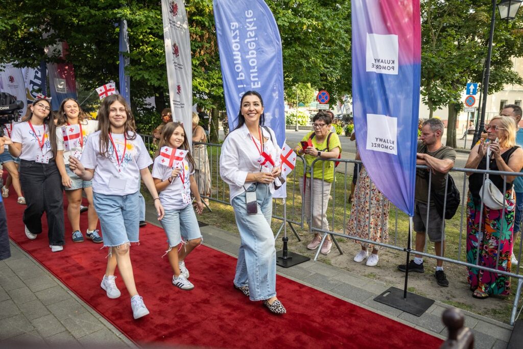 Otwarcie IV. Międzynarodowego Festiwalu „Vistula Sounds” im. Ireny Santor w Ciechocinku, fot. Szymon Zdziebło/tarantoga.pl dla UMWKP Opening of the 4th International Irena Santor Vistula Sounds Festival in Ciechocinek, photo by Szymon Zdziebło/tarantoga.pl for UMWKP