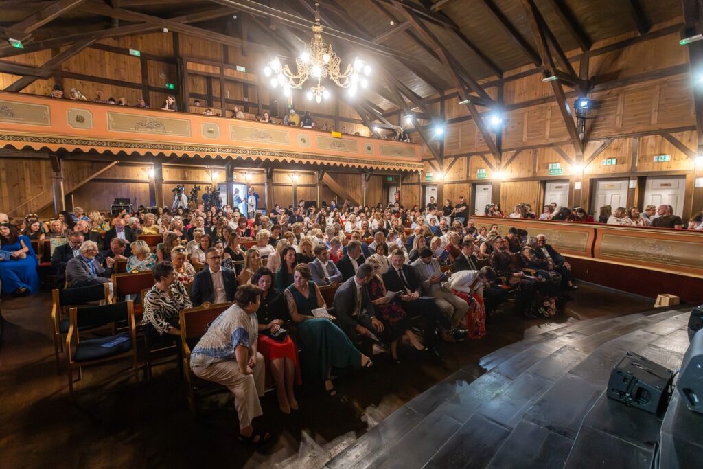 Otwarcie IV. Międzynarodowego Festiwalu „Vistula Sounds” im. Ireny Santor w Ciechocinku, fot. Szymon Zdziebło/tarantoga.pl dla UMWKP Opening of the 4th International Irena Santor Vistula Sounds Festival in Ciechocinek, photo by Szymon Zdziebło/tarantoga.pl for UMWKP