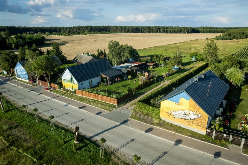 Murale w Brzózkach, fot. Tomasz Czachorowski/eventphoto.com.pl dla UMWKP