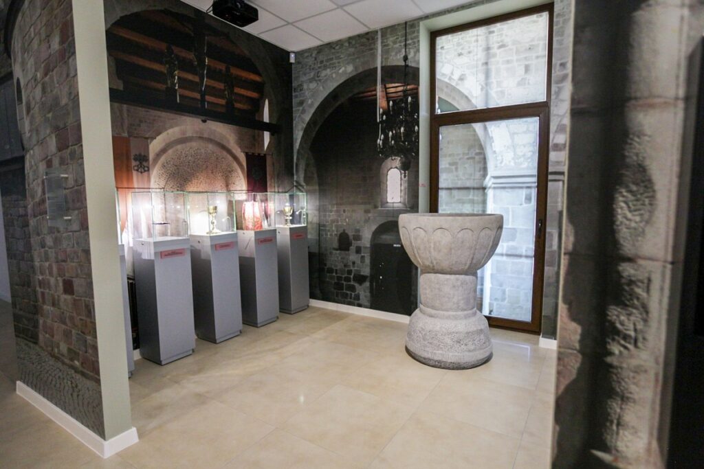 Kruszwica, nowa siedziba Nadgoplańskiego Parku Tysiąclecia, fot. Szymon Zdziebło tarantoga.pl dla UMWKP Kruszwica, new headquarters of the Nadgoplański Millennium Landscape Park, photo by Szymon Zdziebło / tarantoga.pl for the UMWKP