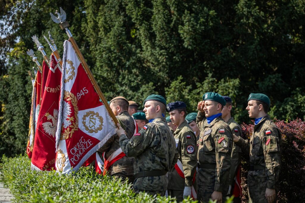 Polish Armed Forces Day in Toruń, photo by Szymon Zdziebło/tarantoga.pl dla UMWKP