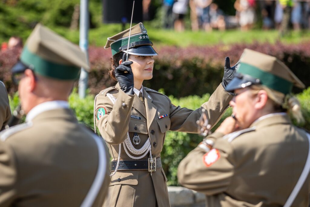 Polish Armed Forces Day in Toruń, photo by Szymon Zdziebło/tarantoga.pl dla UMWKP