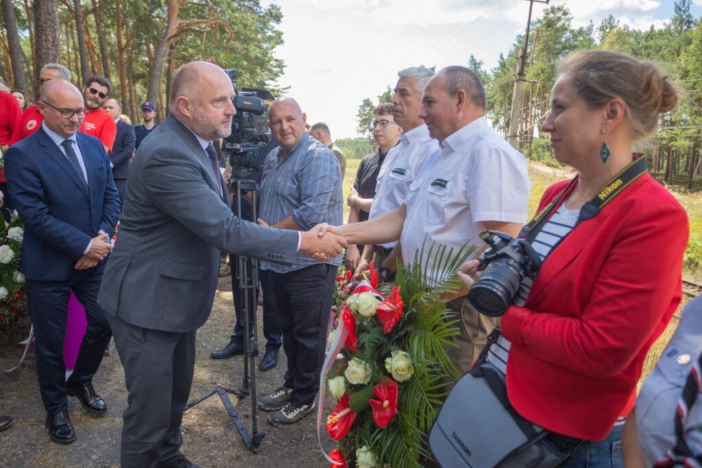 Uroczystość upamiętniająca ofiary katastrofy pod Otłoczynem, 19 sierpnia 2025 r., fot. Mikołaj Kuras dla UMWKP