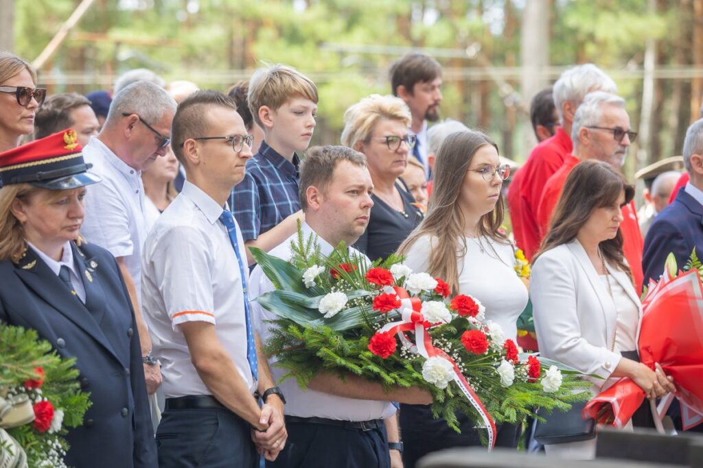 Uroczystość upamiętniająca ofiary katastrofy pod Otłoczynem, 19 sierpnia 2025 r., fot. Mikołaj Kuras dla UMWKP