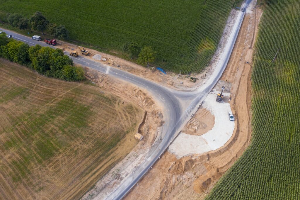 Budowa ronda w Dyblinie, fot. Mikołaj Kuras dla UMWKP