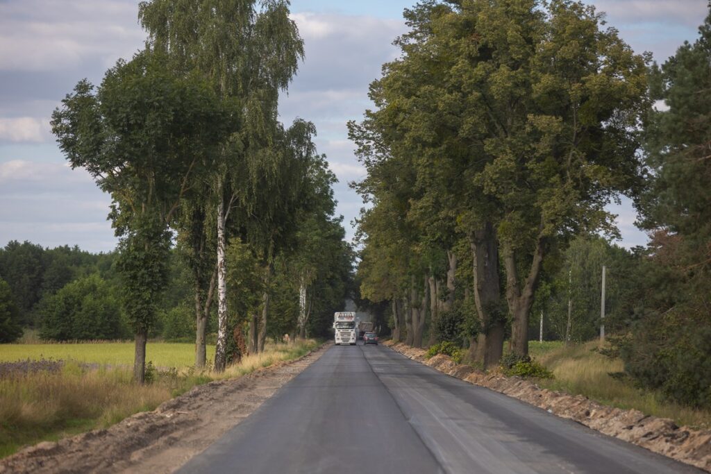 Modernizacja DW 557 Janiszewo-Stary Kobrzyniec, fot. Mikołaj Kuras dla UMWKP