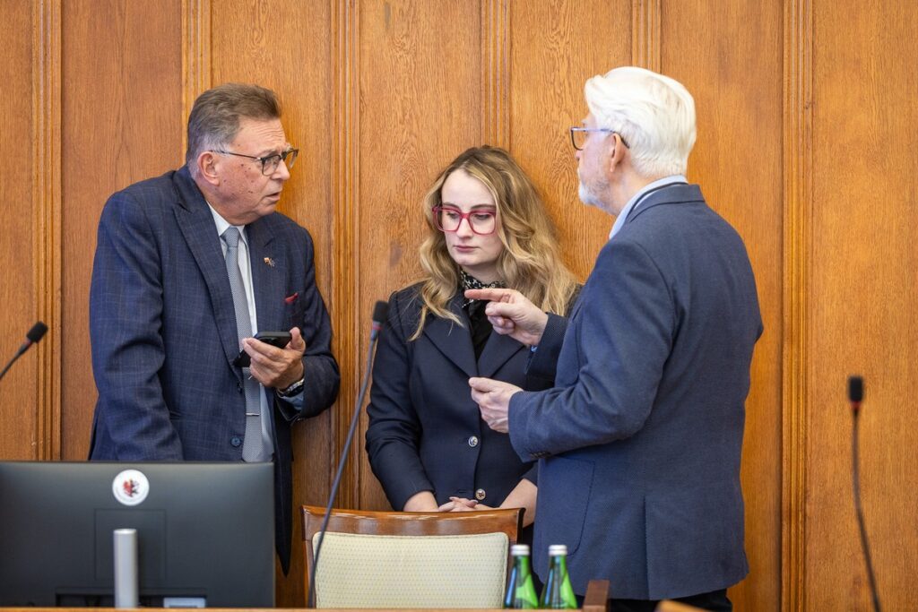 Sesja sejmiku województwa 25 sierpnia 2025, fot. Szymon Zdziebło/tarantoga dlaUMWKP