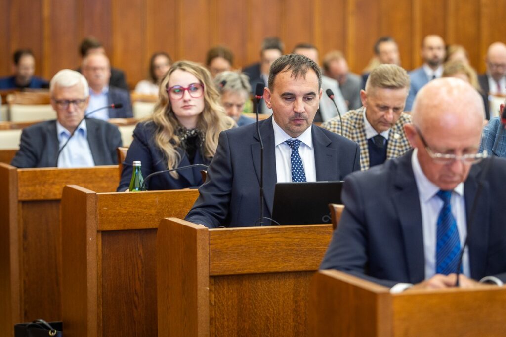 Sesja sejmiku województwa 25 sierpnia 2025, fot. Szymon Zdziebło/tarantoga dlaUMWKP