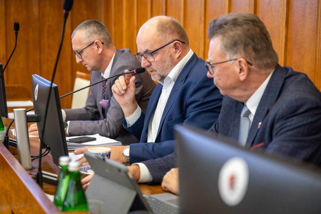 Sesja sejmiku województwa 25 sierpnia 2025, fot. Szymon Zdziebło/tarantoga dlaUMWKP