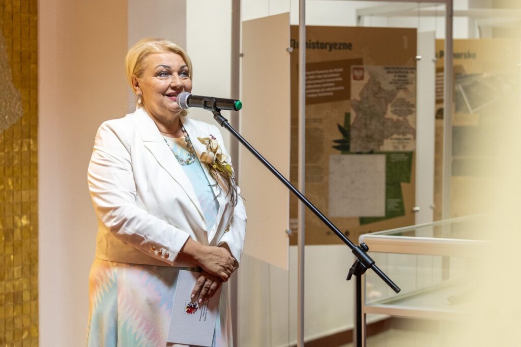 Wernisaż wystawy "Pomorskie drogi oporu. W obronie polskości 1939-1945”, fot. Szymon Zdziebło/tarantoga.pl dla UMWKP
