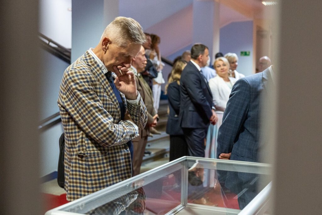 Wernisaż wystawy "Pomorskie drogi oporu. W obronie polskości 1939-1945”, fot. Szymon Zdziebło/tarantoga.pl dla UMWKP