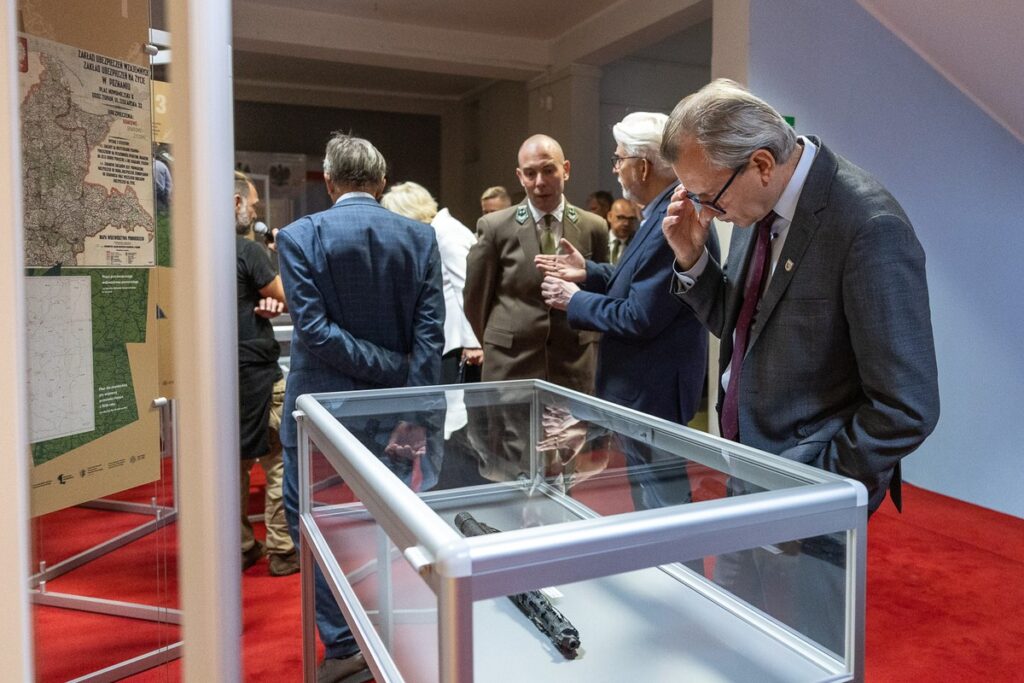 Wernisaż wystawy "Pomorskie drogi oporu. W obronie polskości 1939-1945”, fot. Szymon Zdziebło/tarantoga.pl dla UMWKP