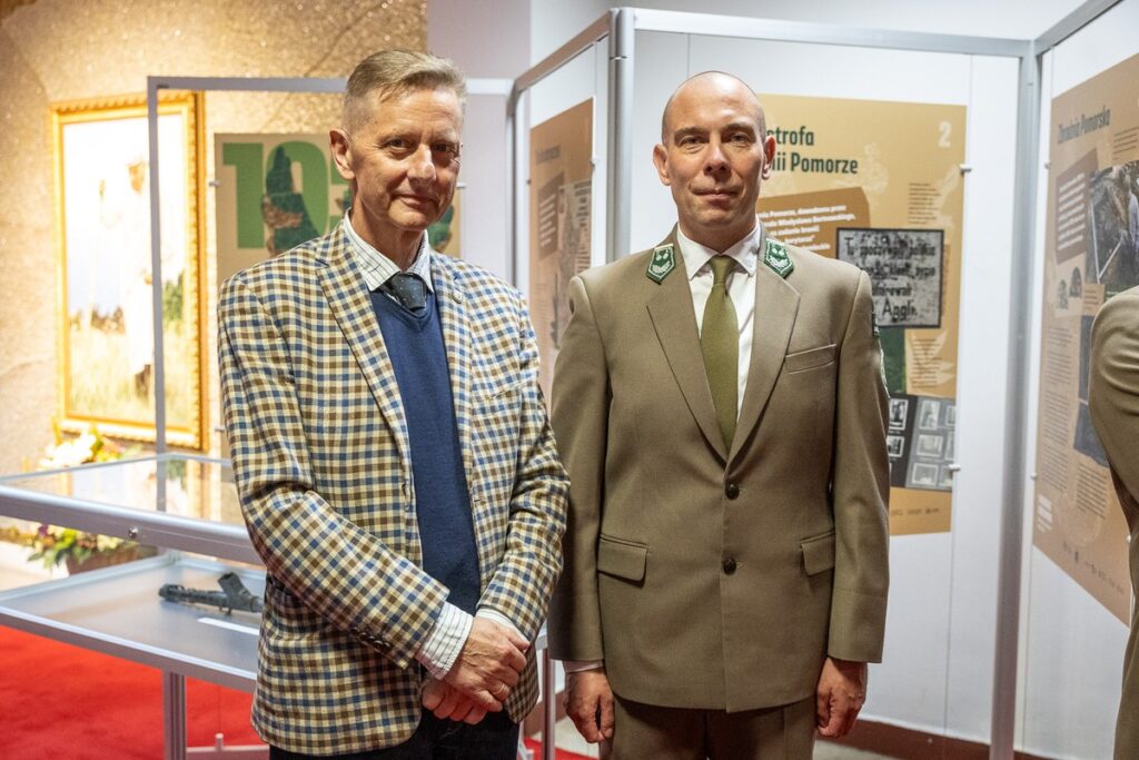Wernisaż wystawy "Pomorskie drogi oporu. W obronie polskości 1939-1945”, fot. Szymon Zdziebło/tarantoga.pl dla UMWKP