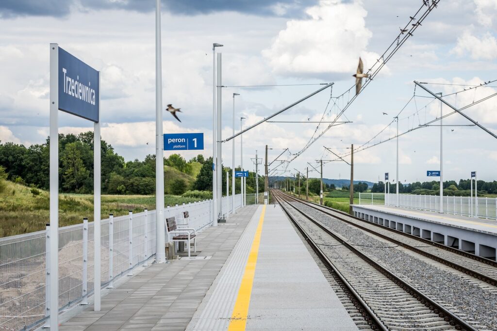 Railway stop in Trzeciewnica, photo by Tomasz Czachorowski/eventphoto.com.pl for the UMWKP