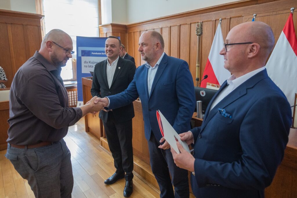 Ceremonia wręczenia umów FEdKP, 28 sierpnia 2025, fot. Mikołaj Kuras dla UMWKP EFKP contract award ceremony, August 28, 2025, photo by Mikołaj Kuras for UMWKP