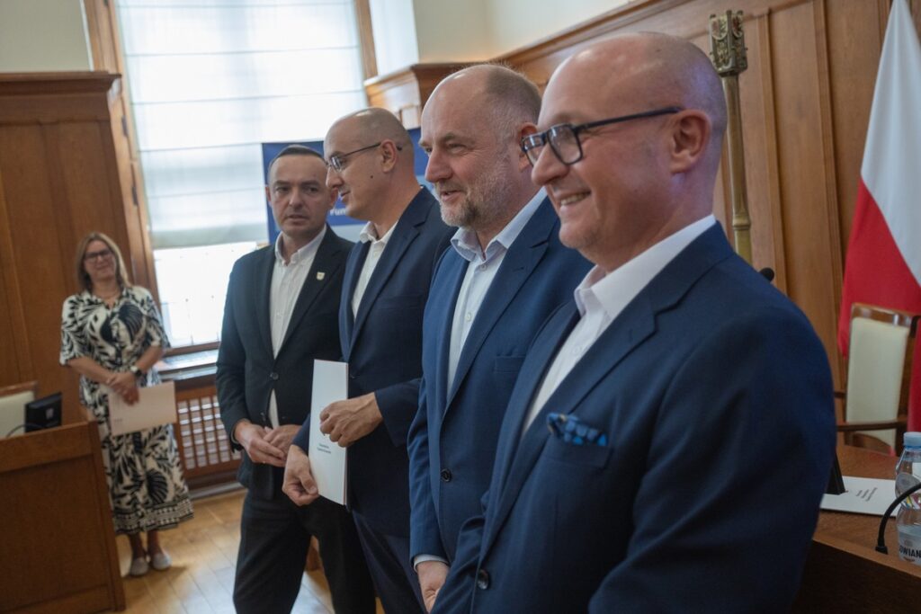 Ceremonia wręczenia umów FEdKP, 28 sierpnia 2025, fot. Mikołaj Kuras dla UMWKP EFKP contract award ceremony, August 28, 2025, photo by Mikołaj Kuras for UMWKP