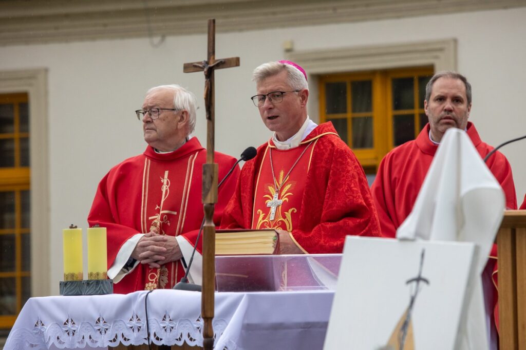 Uroczyste spotkanie w Przysieku, fot. Mikołaj Kuras dla UMWKP