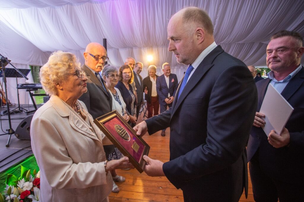 Uroczyste spotkanie w Przysieku, fot. Mikołaj Kuras dla UMWKP